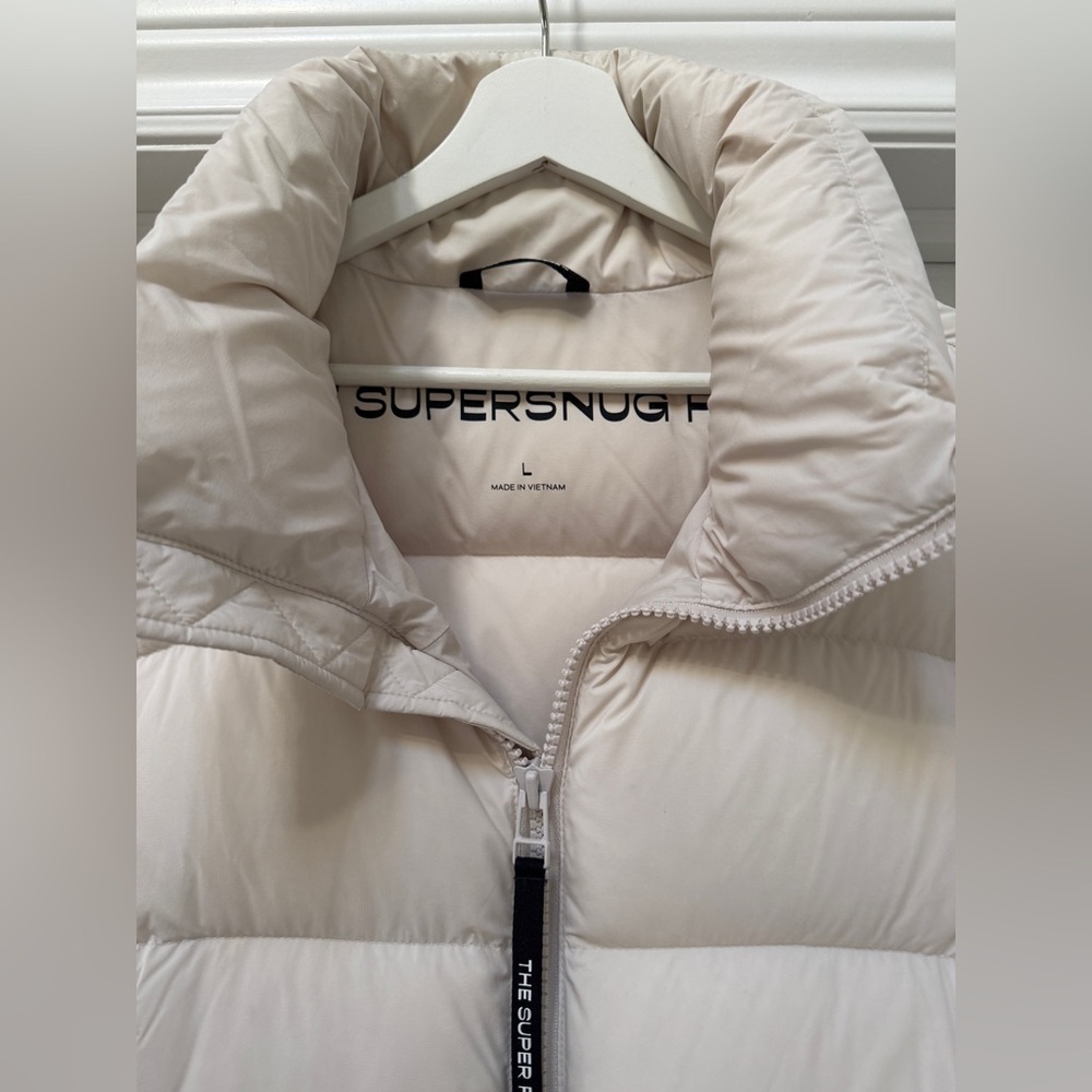 Aritzia Supersnug Puff Vest - Picture 3 of 5